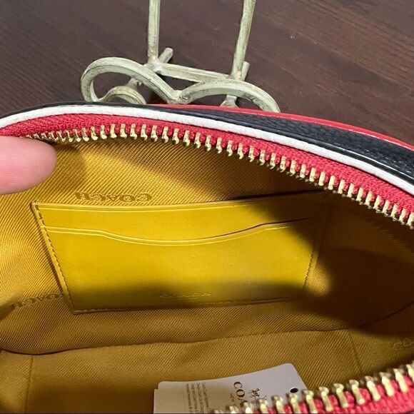 COACH Disney Mickey Mouse X Keith Haring Badge Camera Crossbody Collectors must - Picture 7 of 11